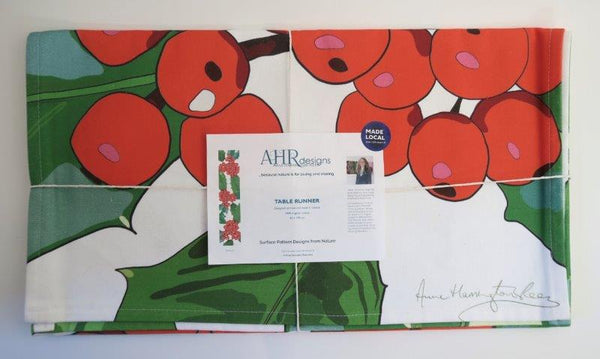 Holly table runner label